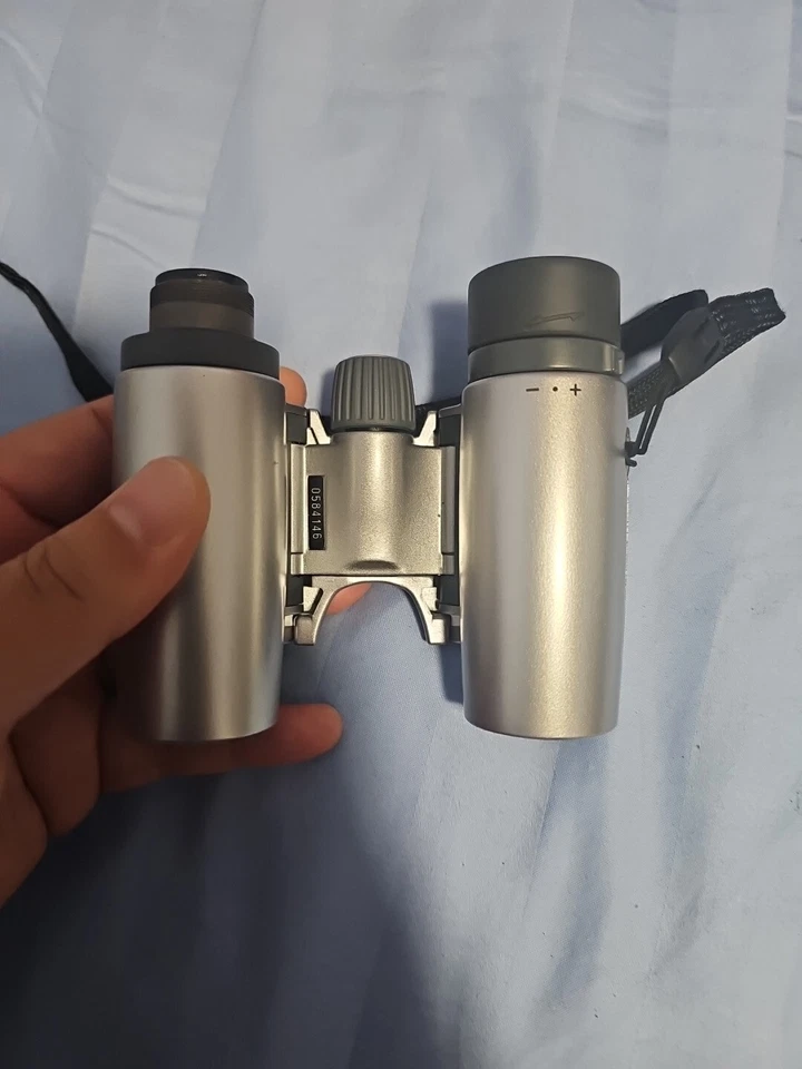 Olympus 8x21 RC1 Field BINOCULARS (MISSING RIGHT SIDE LENS COVER) - Image 3 of 4