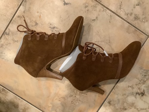 ladies booties - Picture 2 of 7
