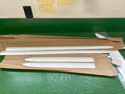 Honda 08P05-TZ3-230 Bellanova White Pearl Body Side Molding 15-18 Acura TLX New
