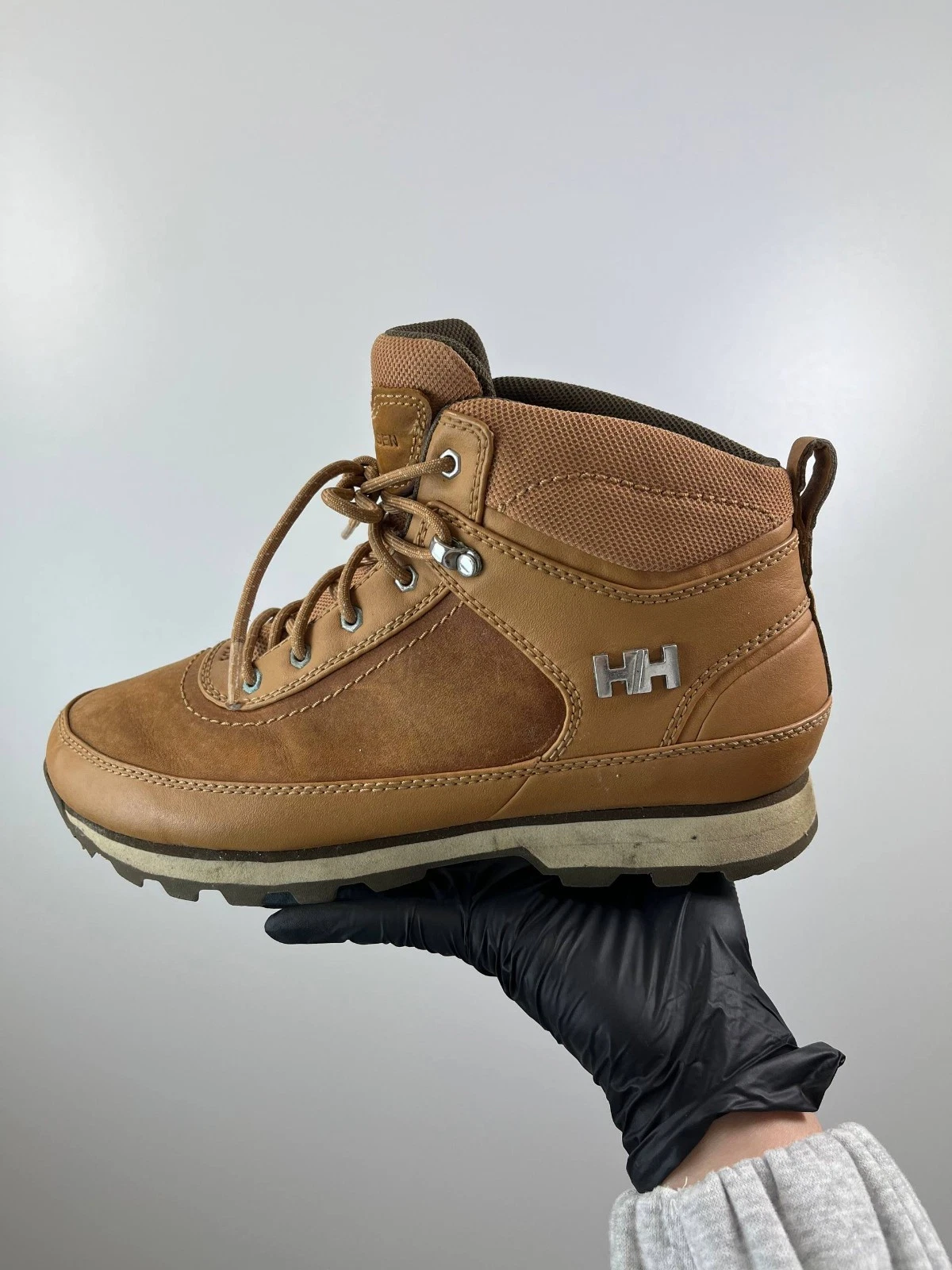Helly Hansen Woodlands Boots Tan Brown Nubuck Leather Hiking Shoes Mens Size 40