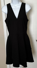 🖤BAR III BLACK SLEEVELESS DRESS M • DEEP V‑NECK • LAYERED HEM • COCKTAIL