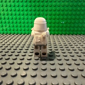 Lego Snowtrooper Minifigure Star Wars 4483 sw0101 - Retired