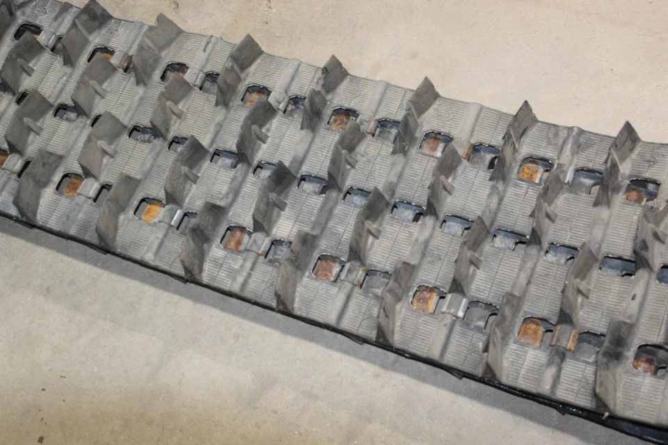 Polaris Rmk 800 2014 155 pulgadas pista 155x15x2,25 paso 2,86 tacos faltantes Foto 3 de 4