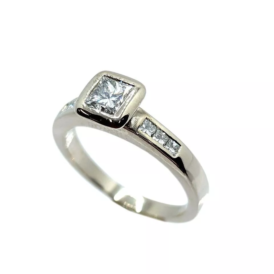 Michael Hill 18ct White Gold Princess Cut Diamond Ring VAL 4500