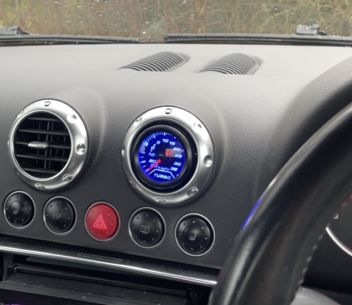 Audi TT MK1 8N Boost gauge With Adapter Plate. Ready To Install