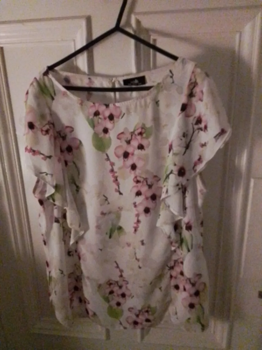 Wallis Ladies tops size 16