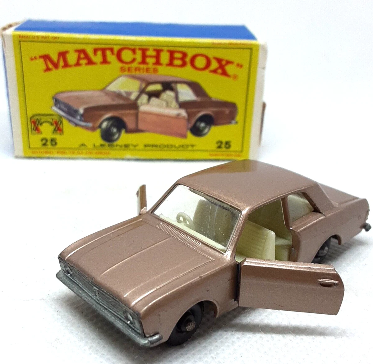 Lesney Matchbox Superfast Ford Cortina Copper Beige No.25 Made In England In Box
