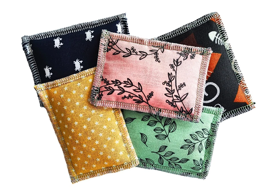 BT TOBIAS BRUNNER Duft- und Schmusekissen Schmusetatzen 4cats Katzenminze oder Baldrian NEU & OVP