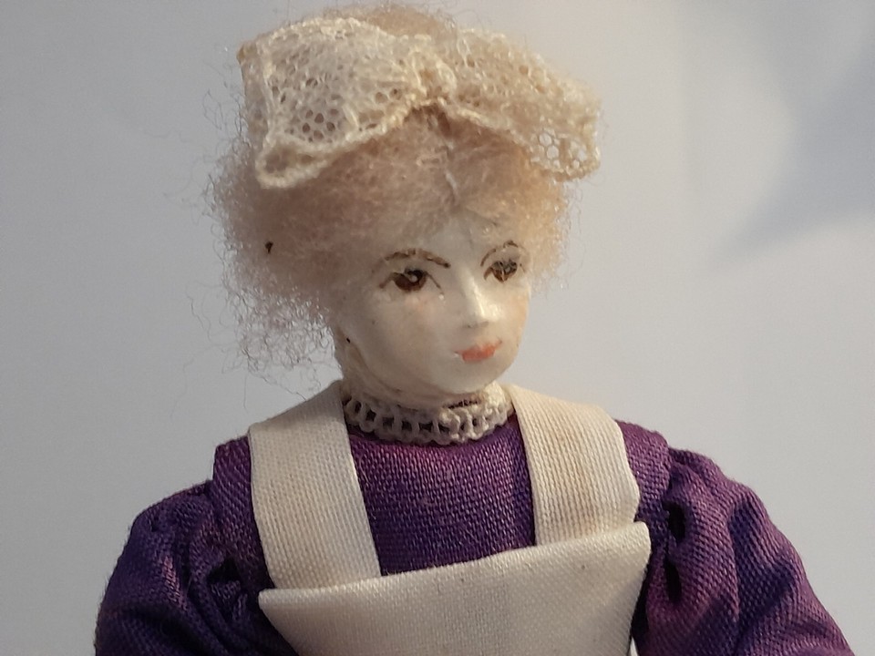Dolls House 1/12 Scale Miniature Artisan Nix Vintage Porcelain Maid