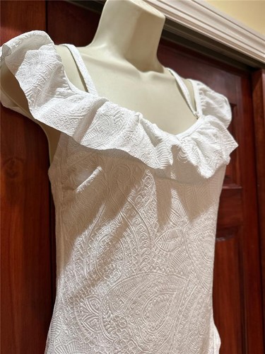 Lands End One Piece Ruffled Embossed White Swimsuit Adjustable Top Size 10 NWT - Picture 3 of 5