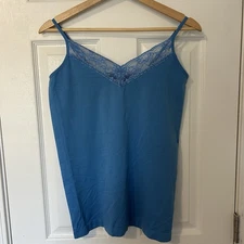 Jennifer Lauren Seamless Lace Tank Top in Blue