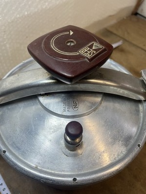 Cocotte minute ancienne d'occasion - Arts de la table