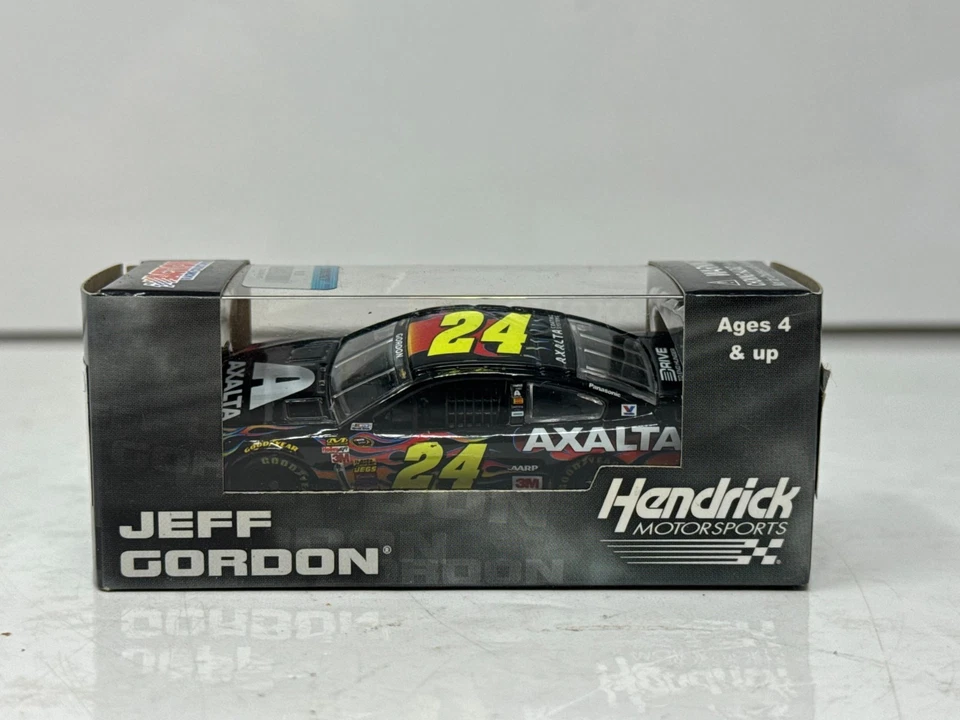 Jeff Gordon #24 Axalta 2015 SS 1:64 Diecast Lionel Racing NASCAR - Image 3 of 4