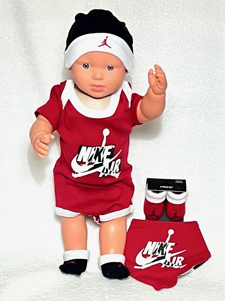 JORDAN BABY BOYS 5-pc GIFT Set: Bodysuit/Romper, Cap, Bib Booties 0-6  Months