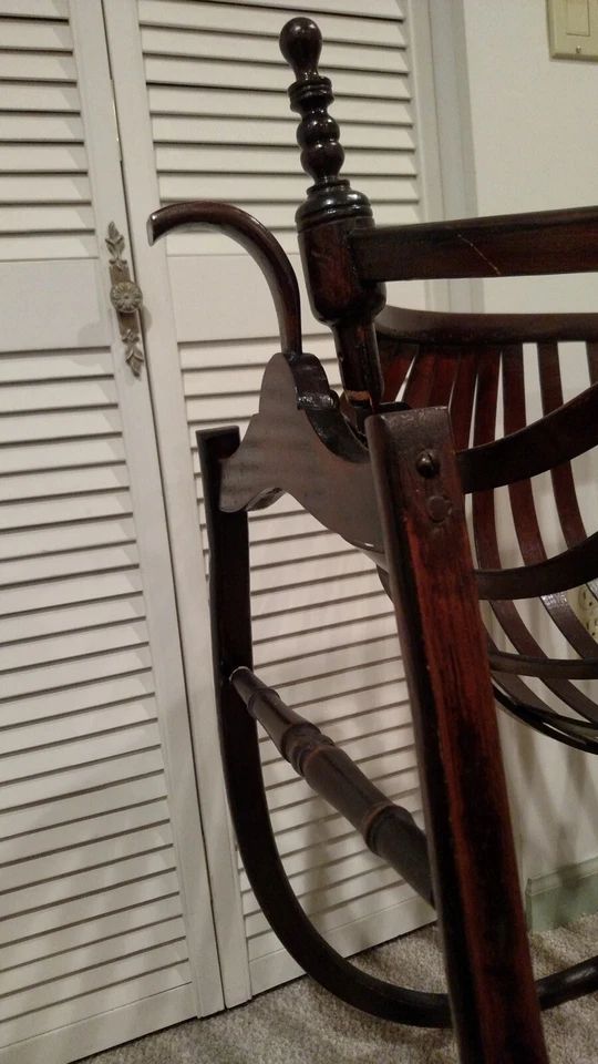 Antique field cradle Sleigh style w/Original wheels and hardware Circa 1865 - Image 4 of 4