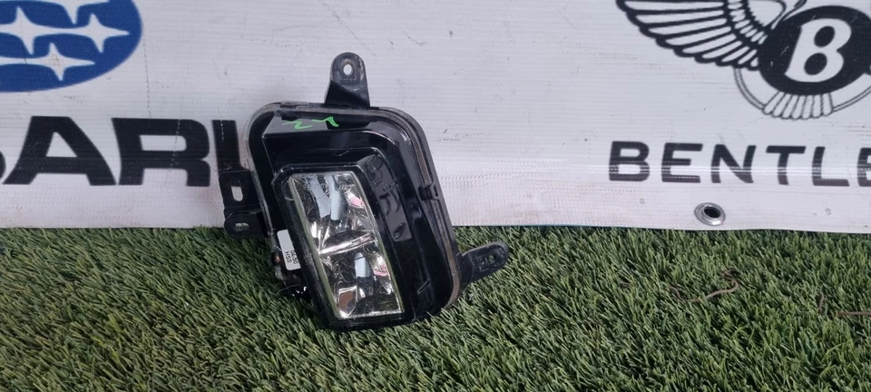 Faro antiniebla derecho pasajero derecho Cadillac CT6 2016-18 23422144 FABRICANTE DE EQUIPOS ORIGINALES Foto 4 de 4