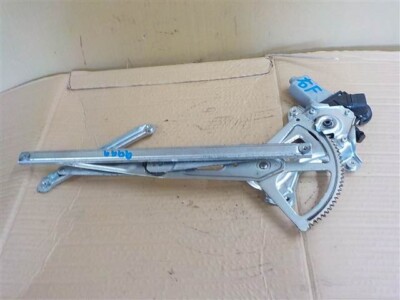 JDM TOYOTA IST NCP60 Right front Window Motors Regulators 85710