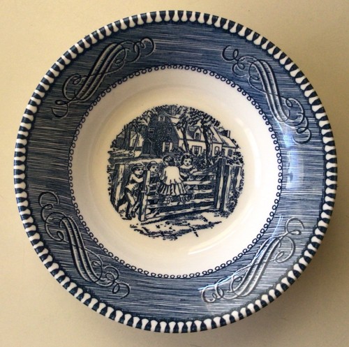 CURRIER & IVES ~ Royal China ~ Eight Pc. Set ~ Dinner Plates & Berry Bowls ~ USA - Picture 7 of 9
