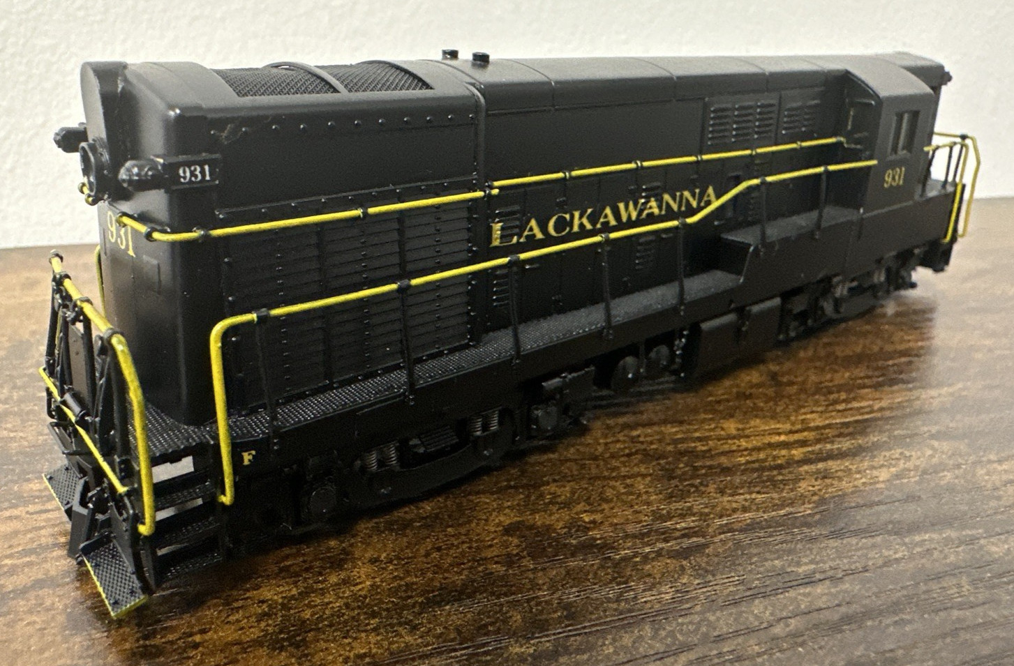 The Car Works HO Brass Fairbanks-Morse H-16-44 Diesel Loco - Lackawanna #931 FP!