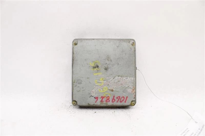 Computadora ECU ECM TOYOTA SIENNA 1998 98 8966108010 1069826 Foto 3 de 4