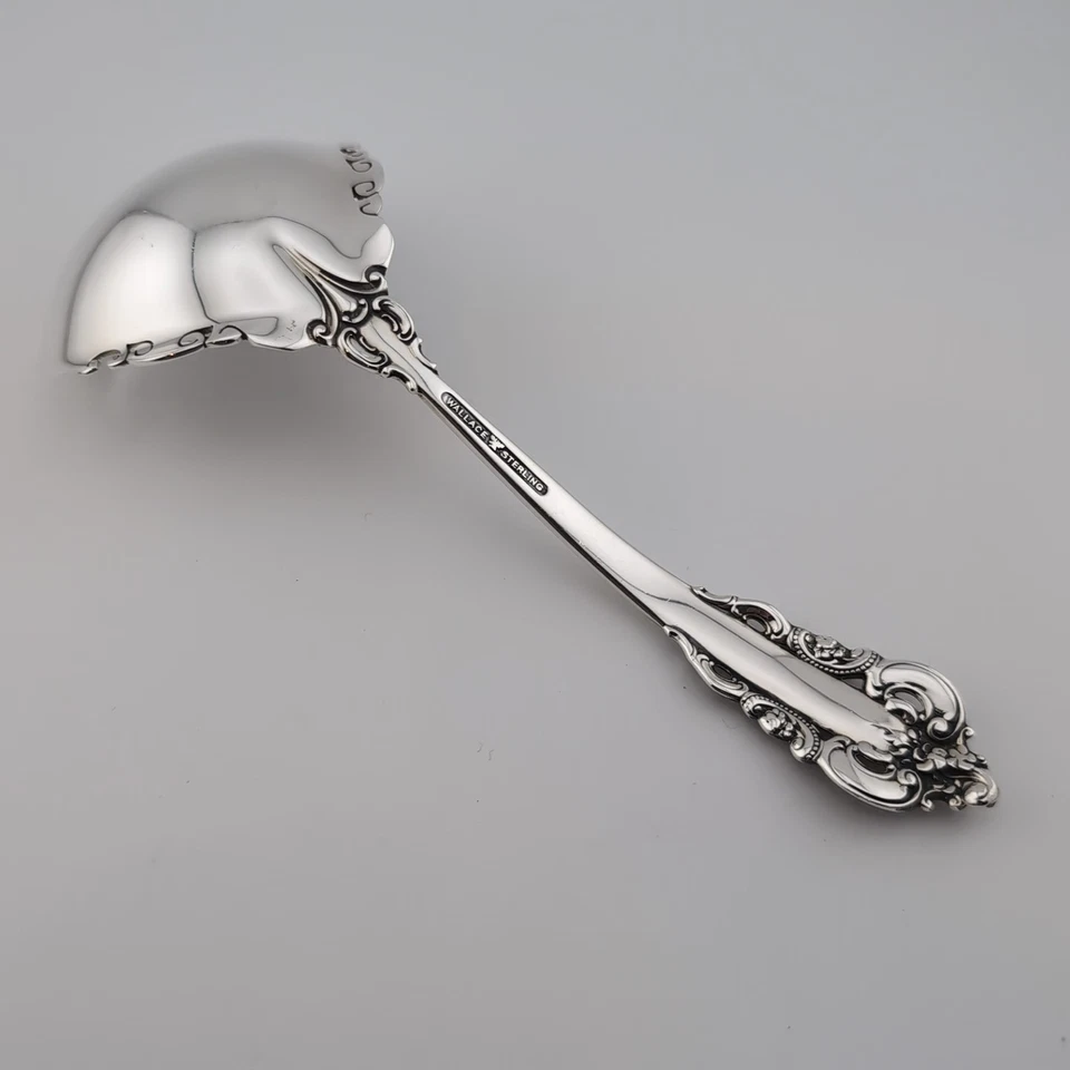 Cucharón de salsa barroco Wallace Grande de plata de ley - 6 5/8" Foto 2 de 3