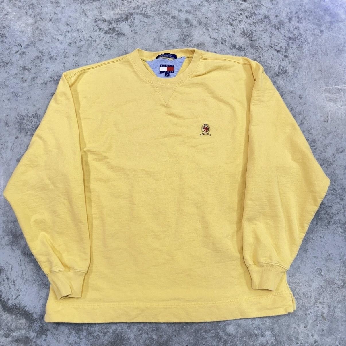 Tommy Hilfiger Sweatshirt Mens M Yellow Crewneck Pullover Crest Logo Knit