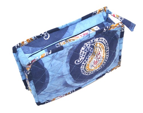 Authentic Batik Cotton Quilted Clutch Bag 9 x 7 - 第 1/1 張圖片