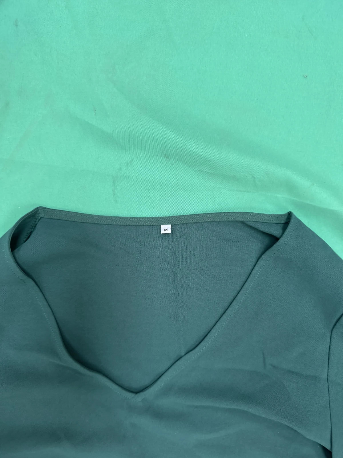Women’s Green V-Neck Puff Sleeve Blouse Size M Elegant Casual Top image 3