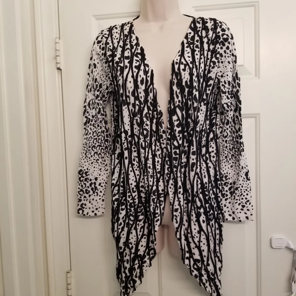 抽象黑白露天瀑布式开衫 Alberto Makali 尺寸 M — 第 3/4 张图片