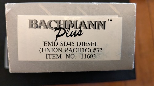 Bachmann HO SD45 Diesel, DUMMY, Union Pacific #32, Looks great! - Picture 4 of 8