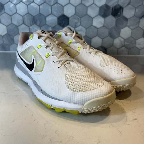 Zapato de golf Nike Tiger Woods Limited TW2014 Volt 652627-100 sin clavos para hombre 12 usado en excelente estado - Imagen 6 de 22