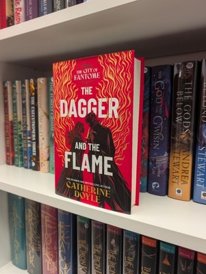 The Dagger and the Flame - Catherine Doyle - Standard Hardback - Brand New