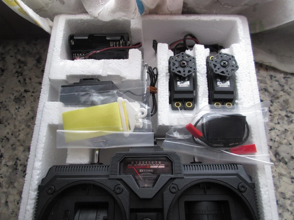 Trancemitter SANWA DASH SP 2 canali Redio Control - Imagen 2 de 4