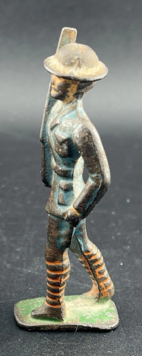 Vintage Grey Iron Casting Co Foreign Legionnaire Marching Soldier Figure 1930s
