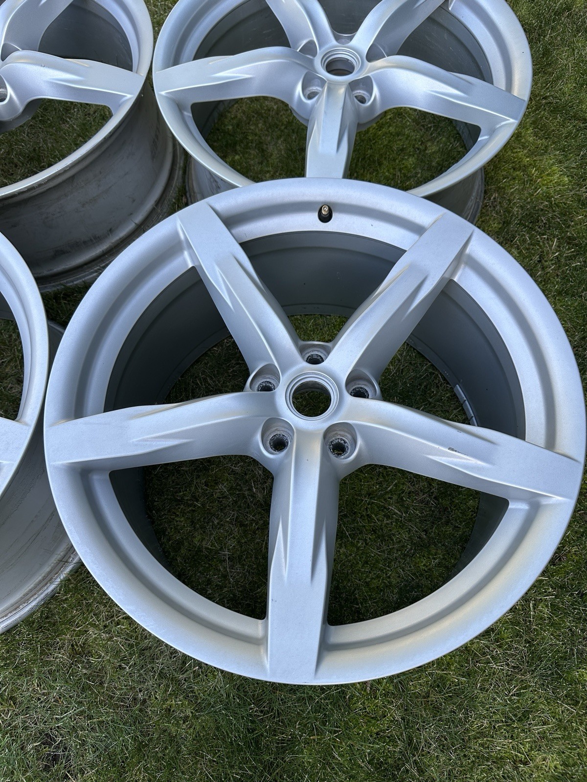 Ferrari GTC4Lusso 2018-2019 Wheels Set P/N 311037