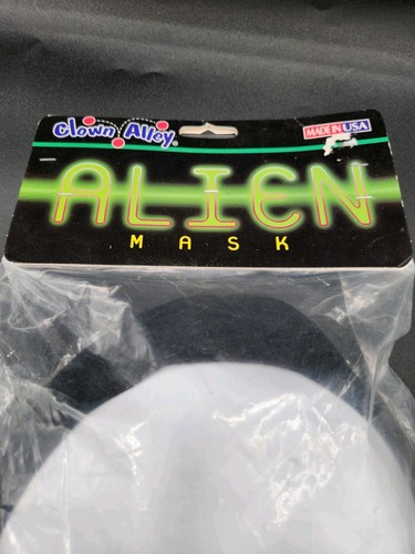 Vintage Alien Halloween mask, glow in the dark, Clown Alley, 1990's New Made USA - Picture 2 of 5