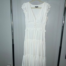 Express off white tiered peasant midi dress Sz M V neck button detail peplum