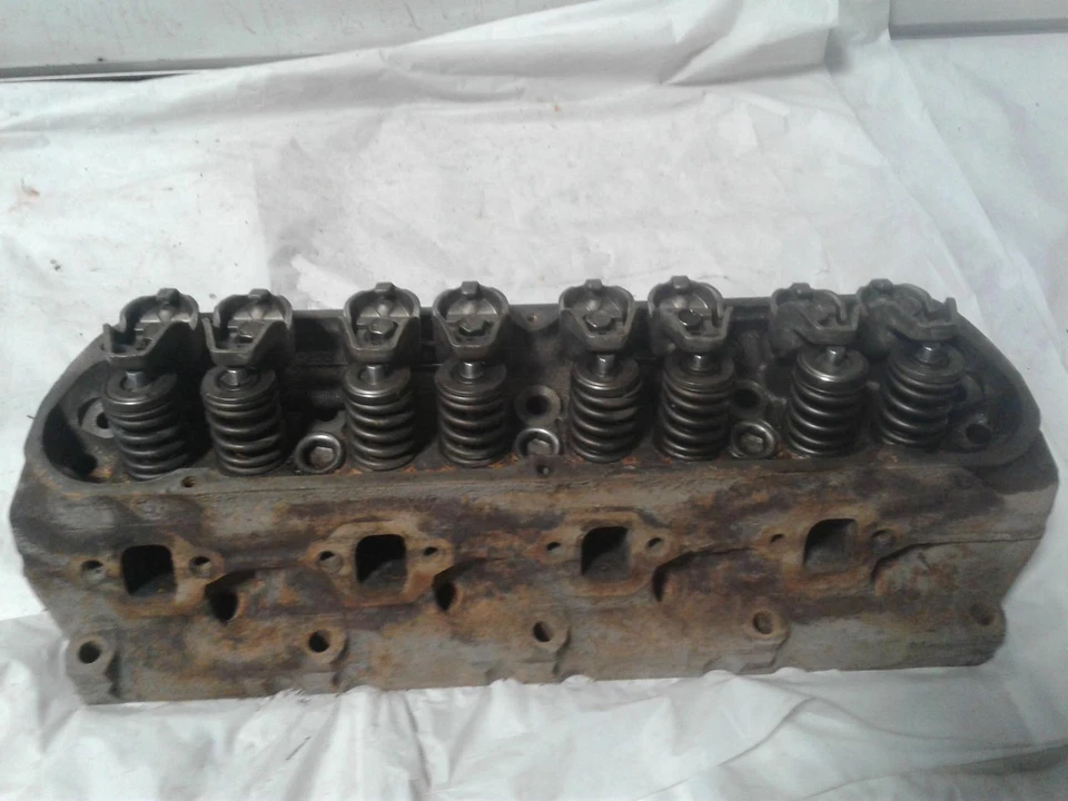 Used Engine Cylinder Head fits: 1988 Ford Crown victoria 8-302 5.0 Grade A - Изображение 3 из 4
