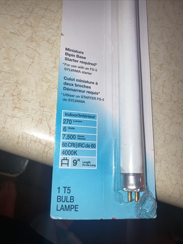 Sylvania T5 Bulb 6w 4000k 9 Inches Cool White - Picture 4 of 5