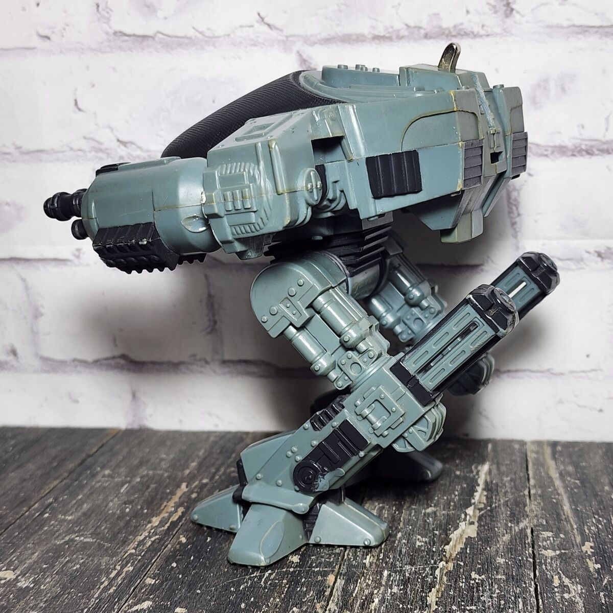 Vintage 1989 Kenner Robocop & The Ultra Police ED-260 Robot Vintage 1989 Kenner Robocop & The Ultra Police ED-260 Robot