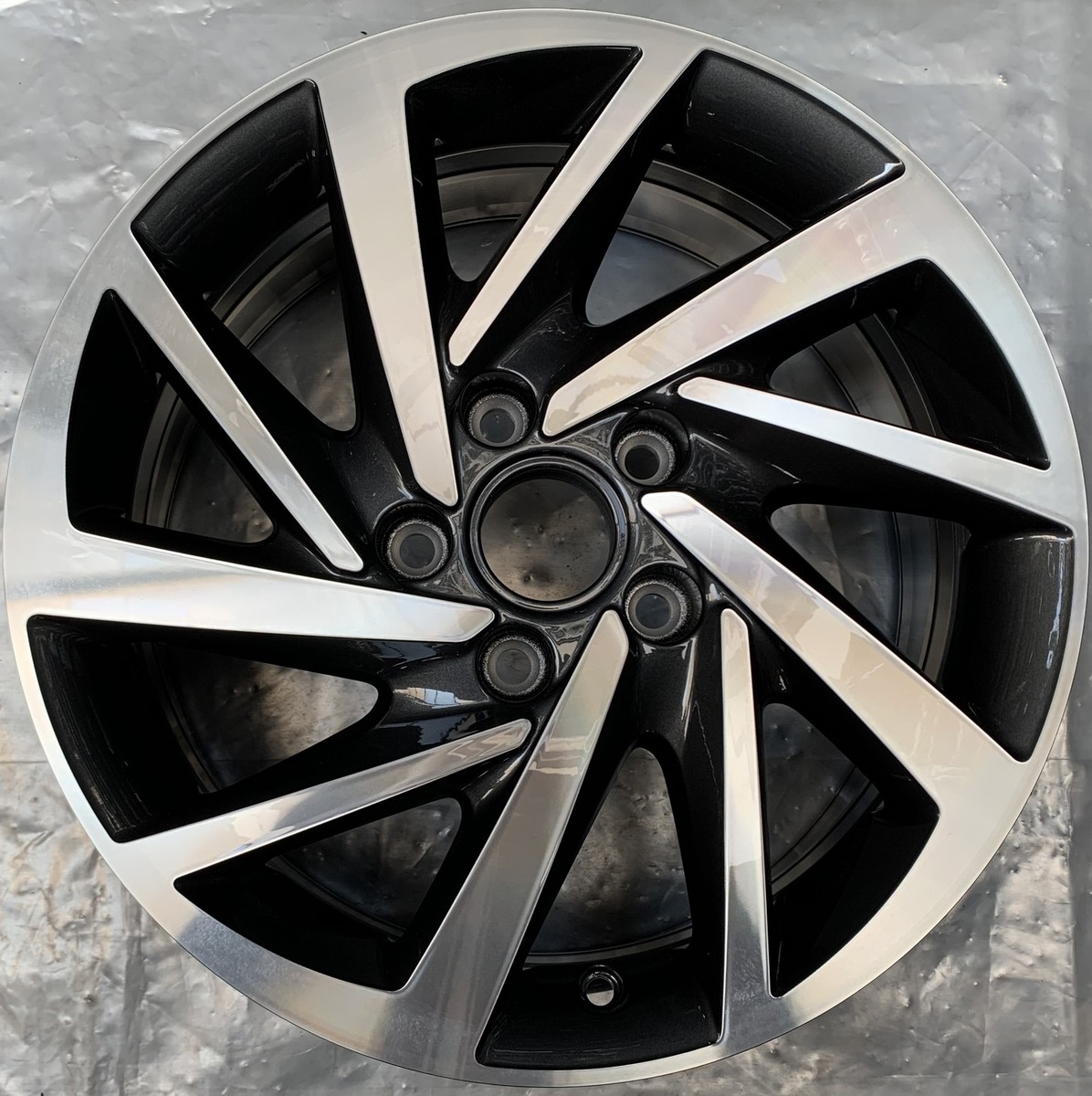 4 Original VW Alloy Wheel Woodstock 6.5Jx16 ET46 5G0601025DM