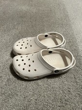 Crocs White Rubber Clogs Men's Size 6 Women's 8 Preowned Stained