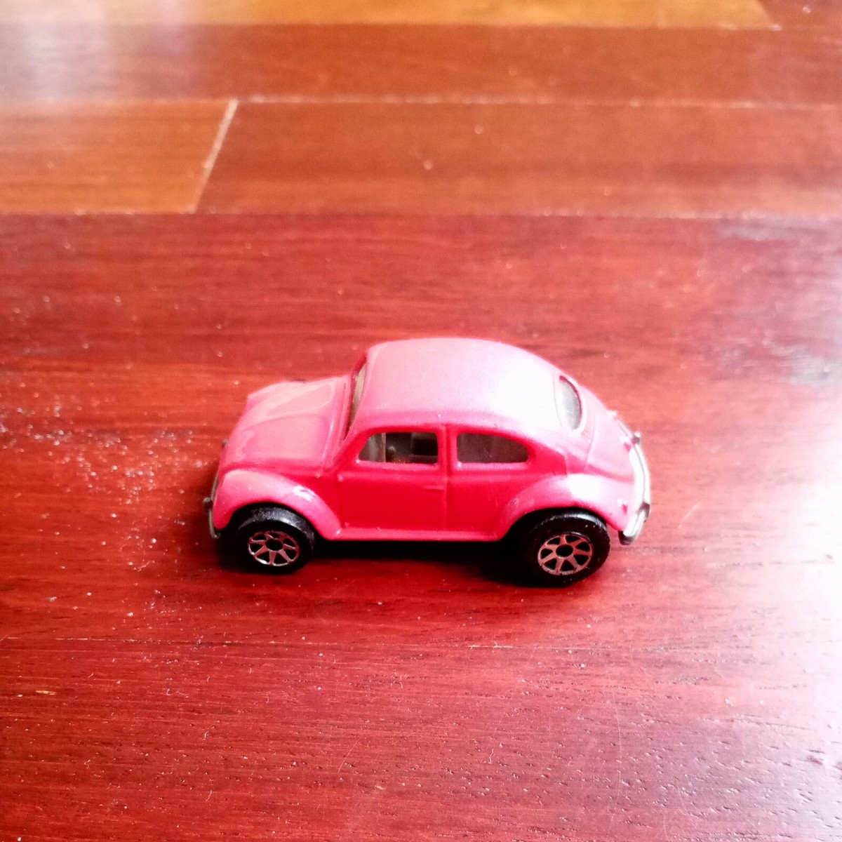 1988 Vintage Hot Wheels Volkswagen VW Bug Pink Pearl Driver Series