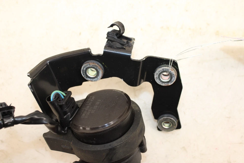 2017-2020 Fiat 124 Spider Auxiliary Coolant Pump 0392023226 OEM MZ74 - Image 3 of 4