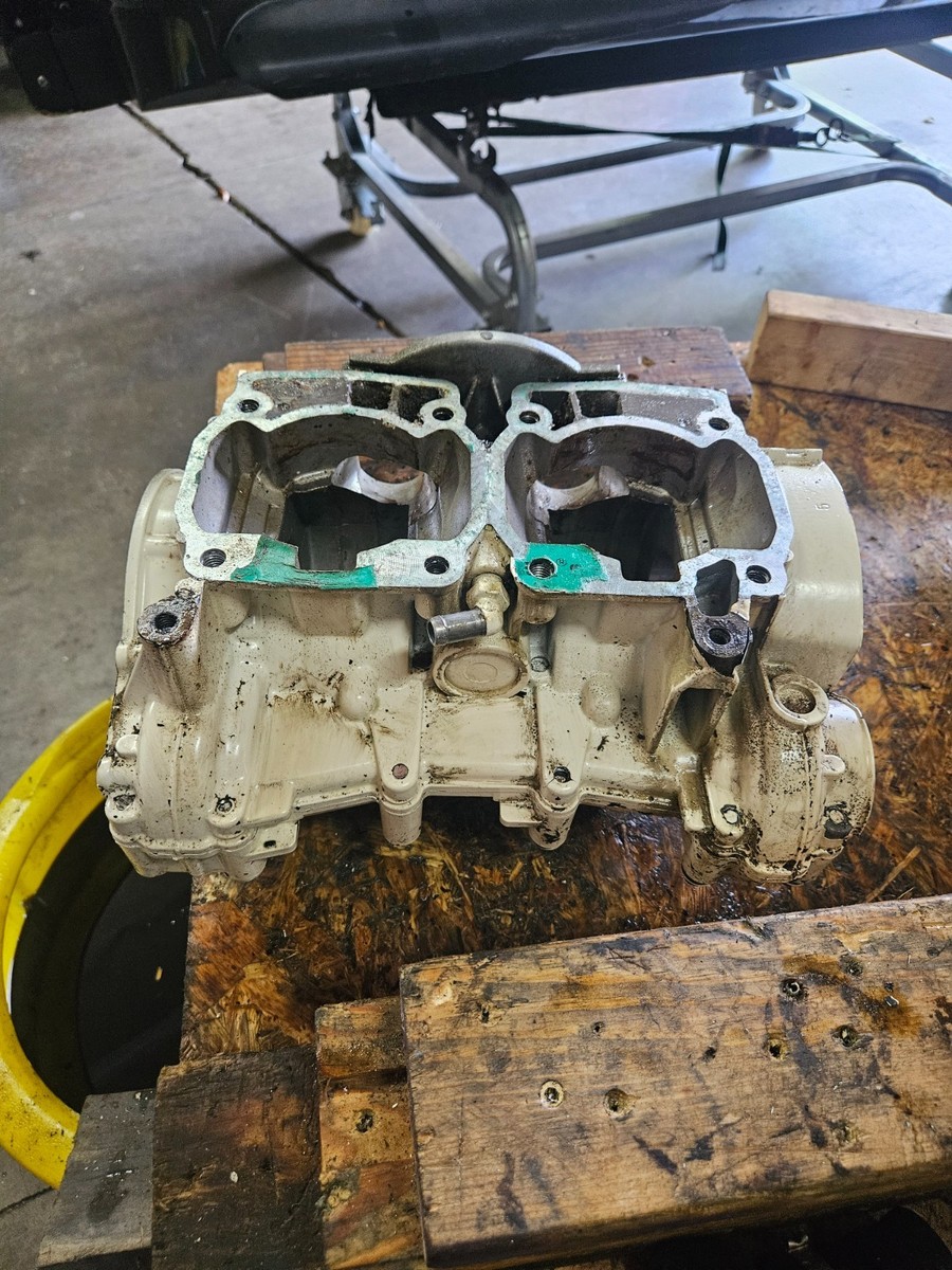 SEA-DOO 1996-1997 XP GTX GSX 787 800 CARB CRANK CASE ENGINE CASES