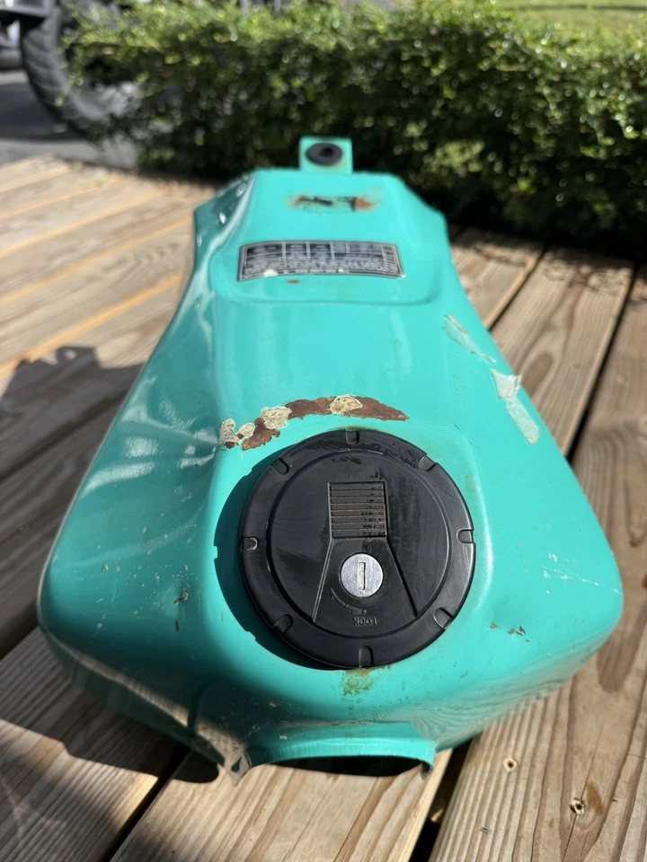 87-05 KLR 250 KLR250 OEM FACTORY GAS TANK FUEL TANK CLEAN INSIDE NO LEAKS - Image 3 of 4