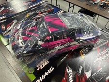 Traxxas Slash 2WD Body Includes Front & Rear ...