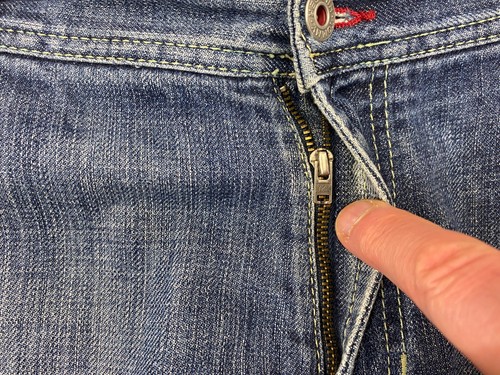 Tommy Hilfiger Jeans Regular Loose Fit Blue Jeans W36 L29 Leg has been Turned Up - Picture 9 of 23