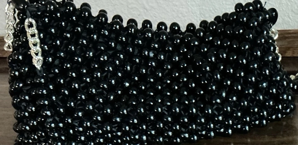 Bolso de mujer vintage con cuentas duras negro y plateado hecho para Magid Foto 3 de 4