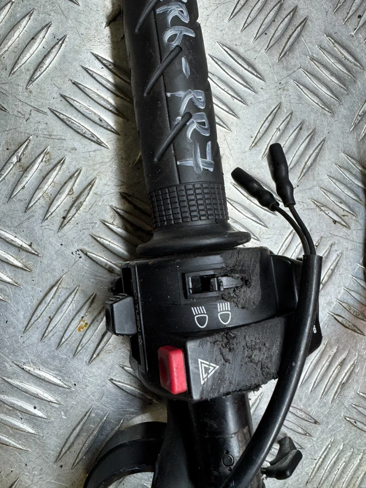 HONDA CBR1000RR 2006 2007 RR6 RR7 LEFT CLIP ON HANDLEBAR WITH SWITCH GEAR - Image 2 of 4